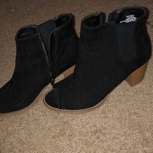 Ankle boots